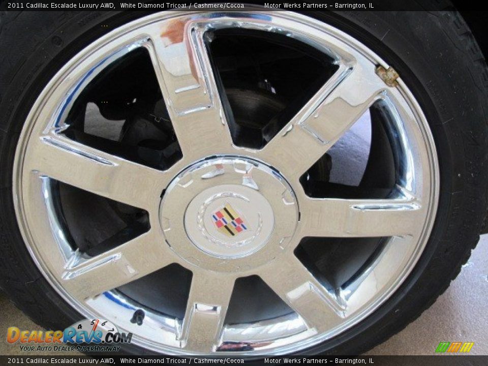 2011 Cadillac Escalade Luxury AWD White Diamond Tricoat / Cashmere/Cocoa Photo #16