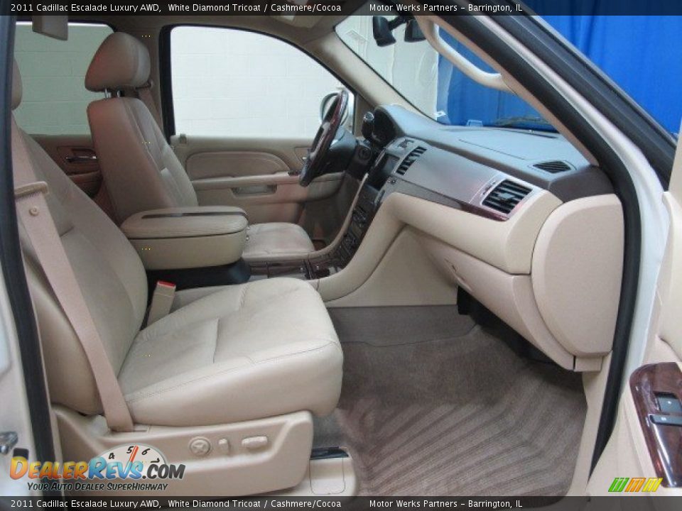 2011 Cadillac Escalade Luxury AWD White Diamond Tricoat / Cashmere/Cocoa Photo #25