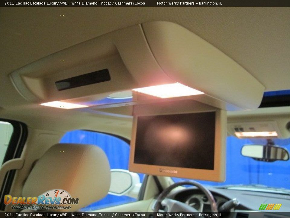 2011 Cadillac Escalade Luxury AWD White Diamond Tricoat / Cashmere/Cocoa Photo #30