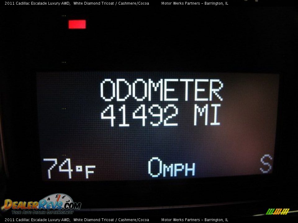 2011 Cadillac Escalade Luxury AWD White Diamond Tricoat / Cashmere/Cocoa Photo #32