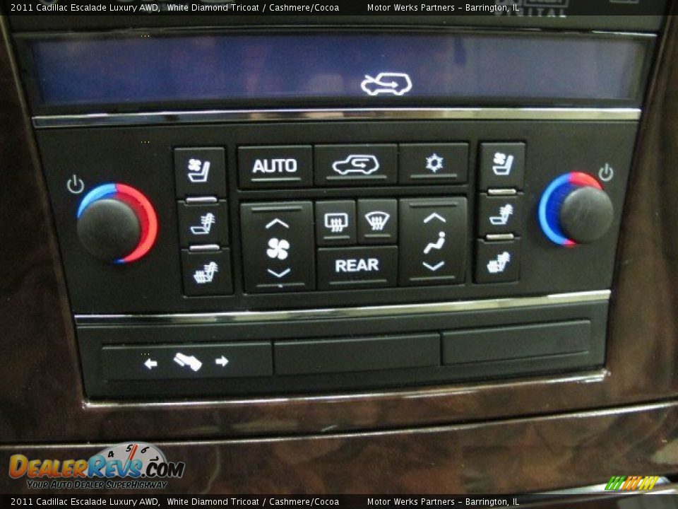 2011 Cadillac Escalade Luxury AWD White Diamond Tricoat / Cashmere/Cocoa Photo #33