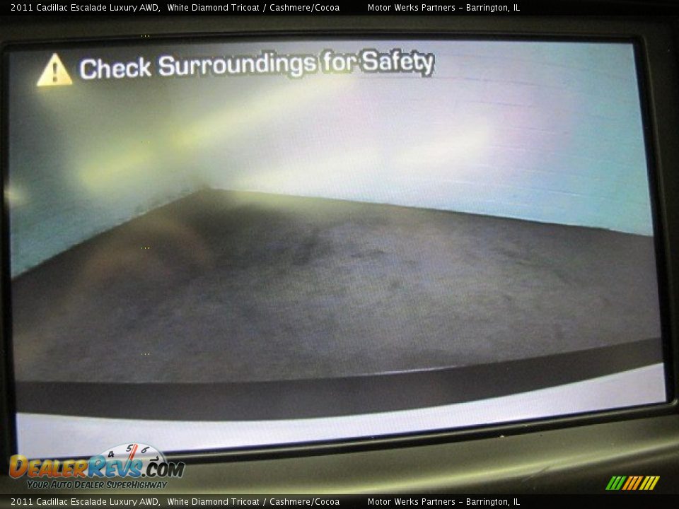 2011 Cadillac Escalade Luxury AWD White Diamond Tricoat / Cashmere/Cocoa Photo #36