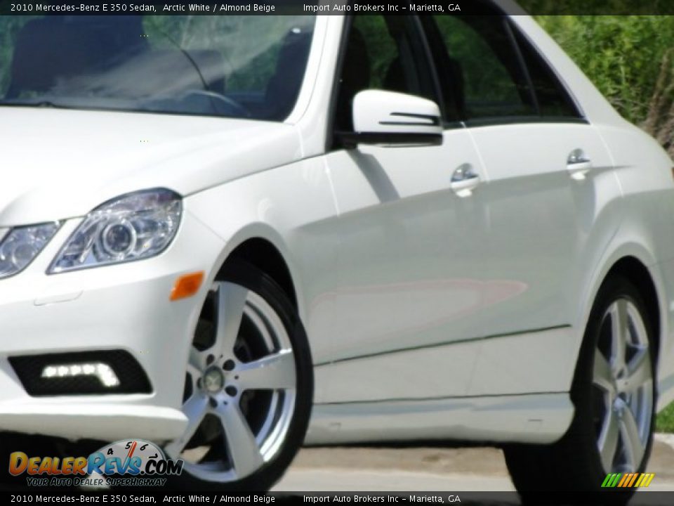 2010 Mercedes-Benz E 350 Sedan Arctic White / Almond Beige Photo #20