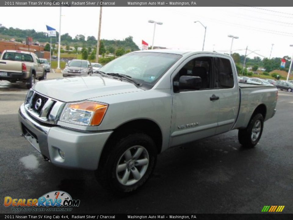 2011 Nissan Titan SV King Cab 4x4 Radiant Silver / Charcoal Photo #5