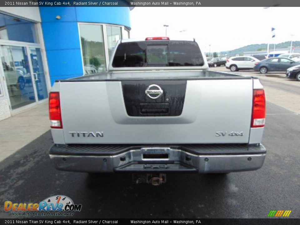 2011 Nissan Titan SV King Cab 4x4 Radiant Silver / Charcoal Photo #7