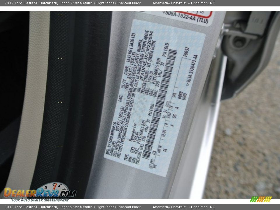 2012 Ford Fiesta SE Hatchback Ingot Silver Metallic / Light Stone/Charcoal Black Photo #7