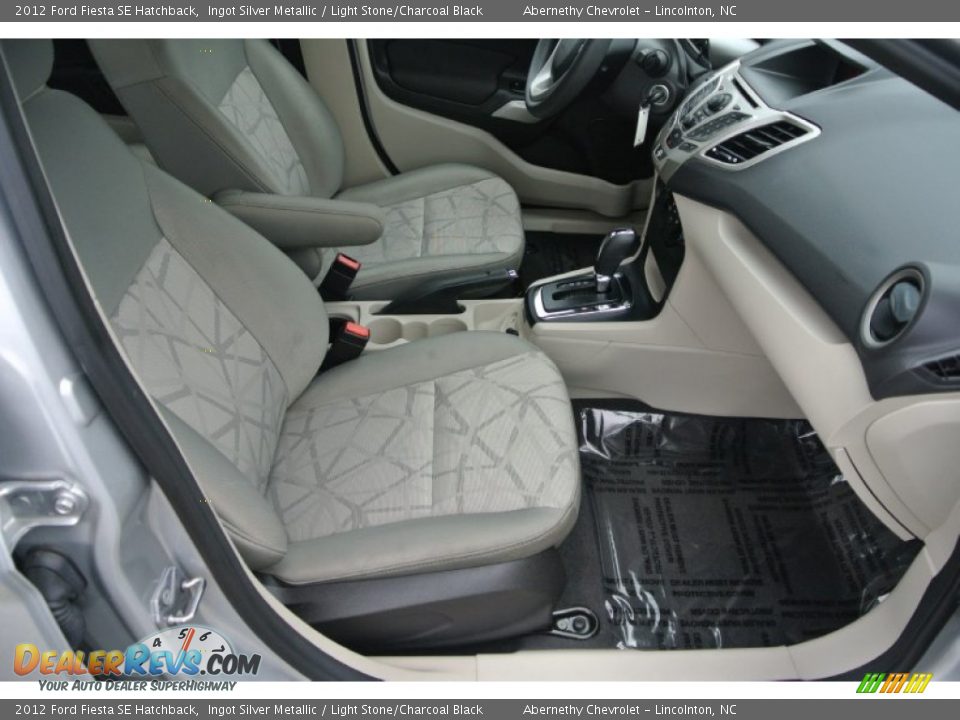 2012 Ford Fiesta SE Hatchback Ingot Silver Metallic / Light Stone/Charcoal Black Photo #20