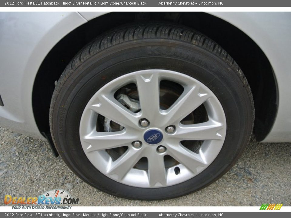 2012 Ford Fiesta SE Hatchback Ingot Silver Metallic / Light Stone/Charcoal Black Photo #23
