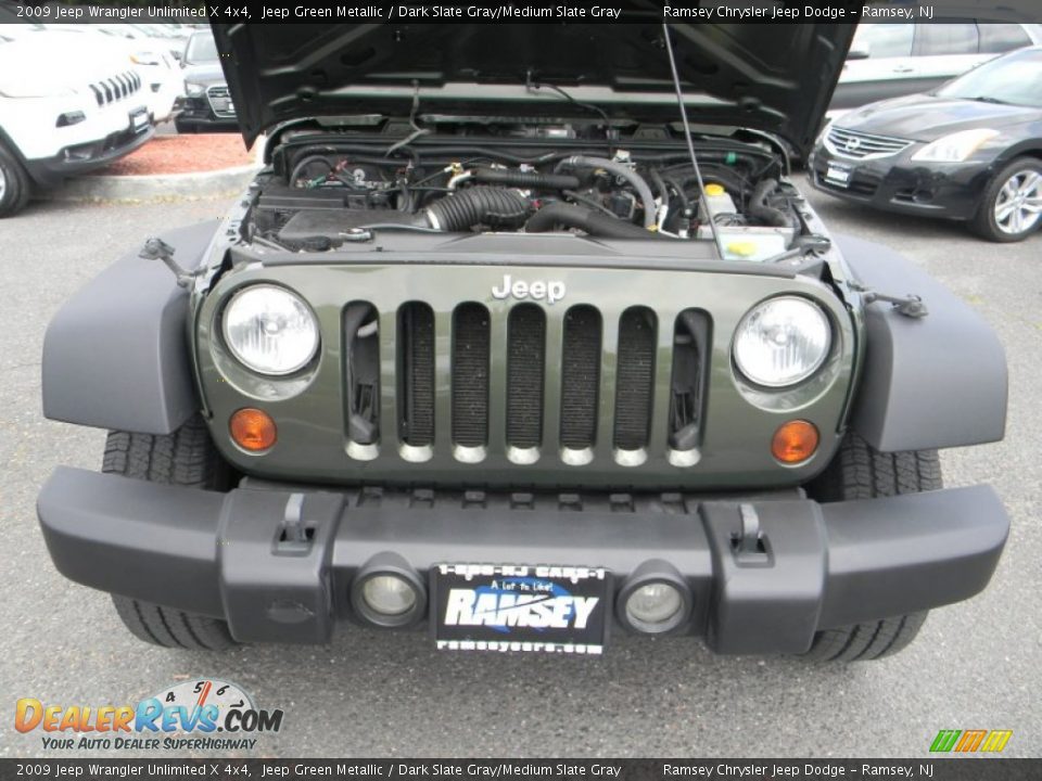 2009 Jeep Wrangler Unlimited X 4x4 Jeep Green Metallic / Dark Slate Gray/Medium Slate Gray Photo #3