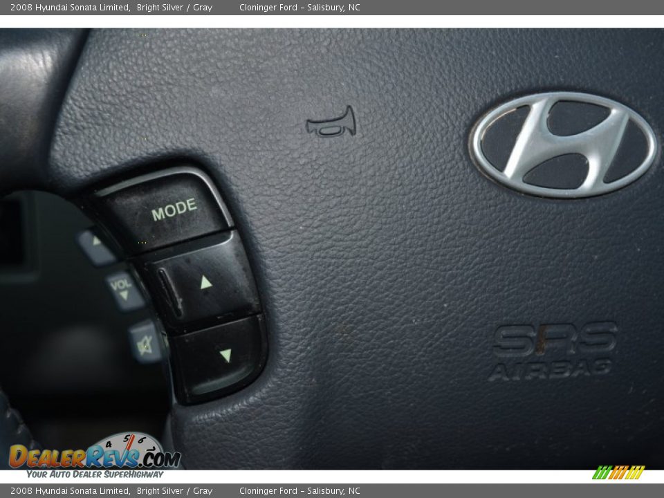 2008 Hyundai Sonata Limited Bright Silver / Gray Photo #24