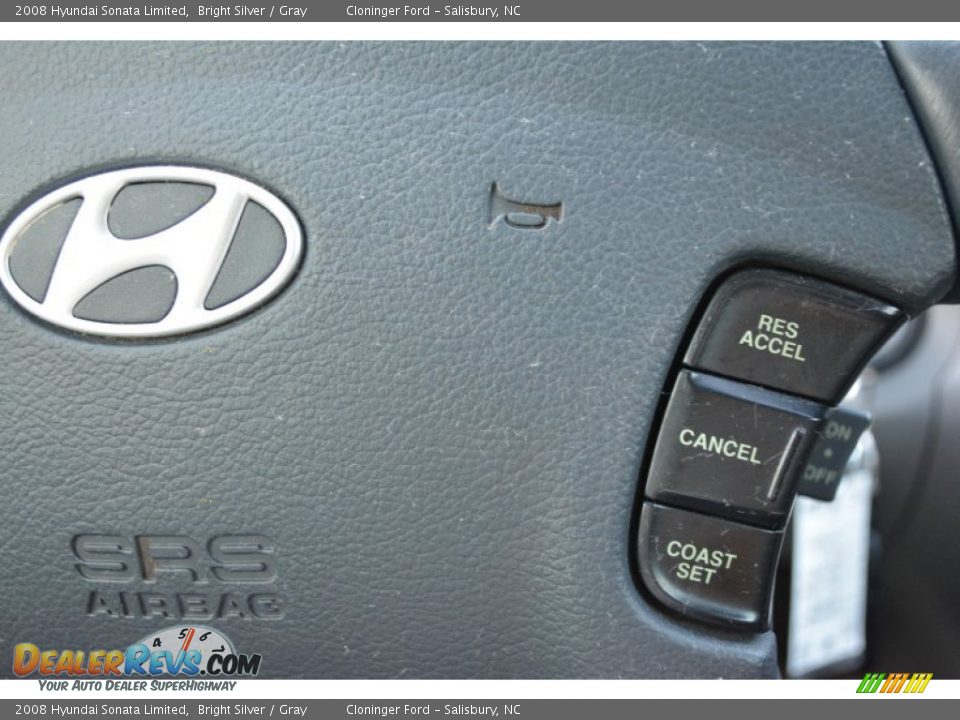 2008 Hyundai Sonata Limited Bright Silver / Gray Photo #25