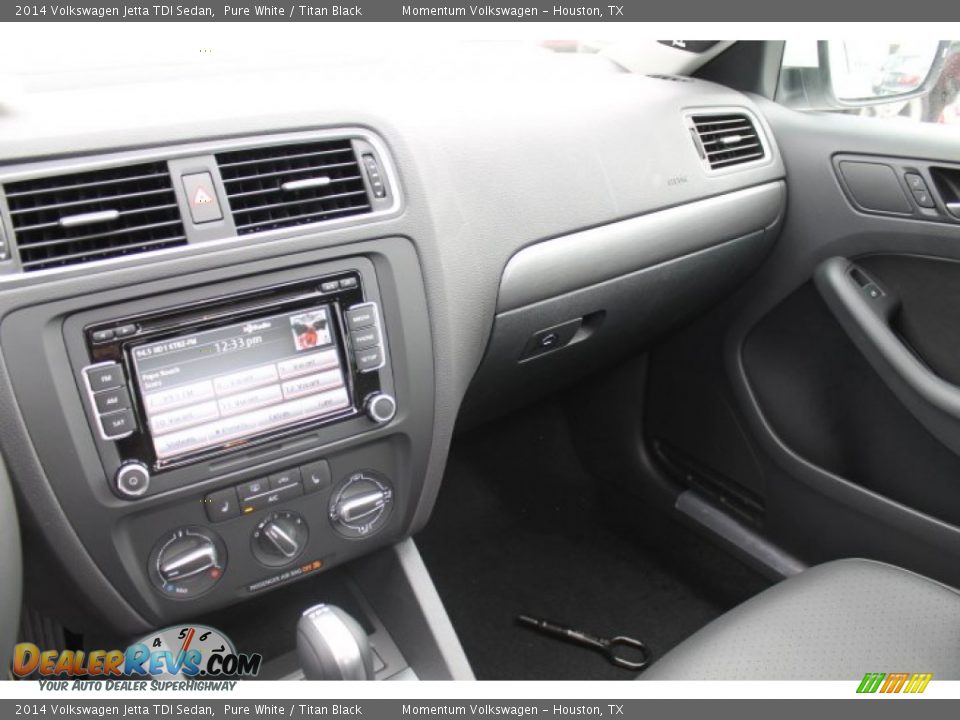 2014 Volkswagen Jetta TDI Sedan Pure White / Titan Black Photo #11