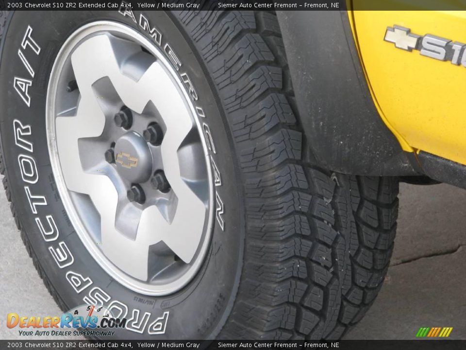 2003 Chevrolet S10 ZR2 Extended Cab 4x4 Yellow / Medium Gray Photo #20
