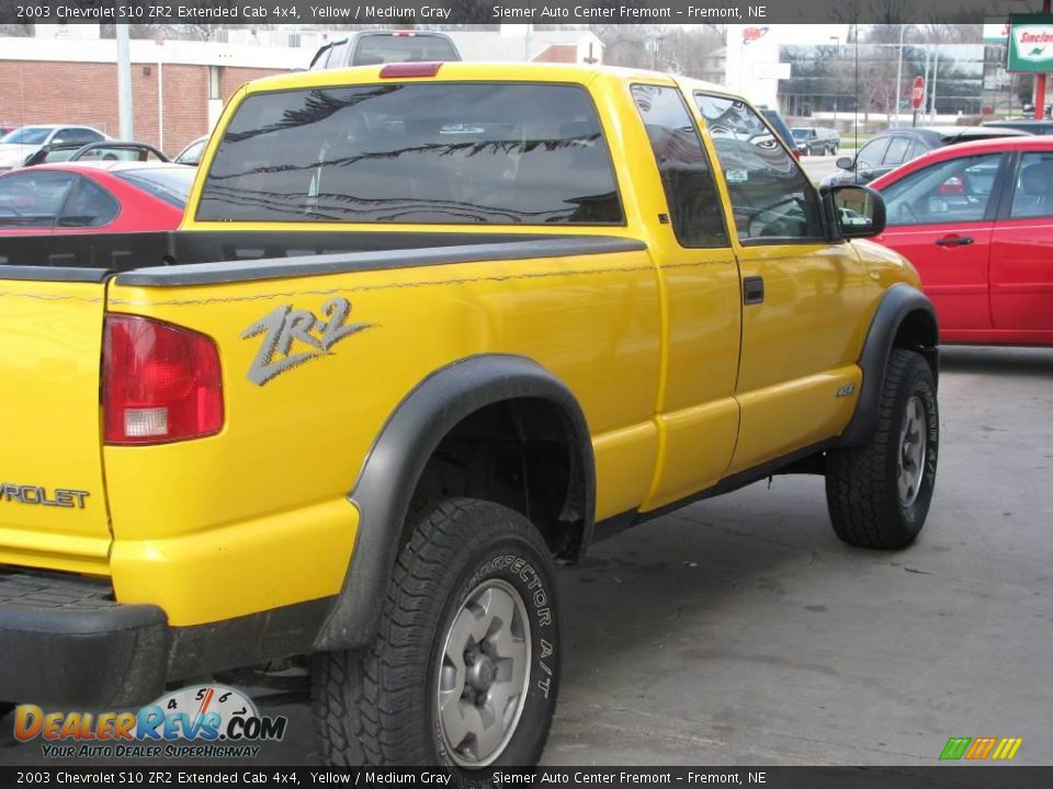 2003 Chevrolet S10 ZR2 Extended Cab 4x4 Yellow / Medium Gray Photo #23