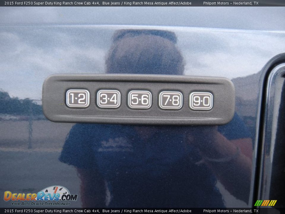 2015 Ford F250 Super Duty King Ranch Crew Cab 4x4 Blue Jeans / King Ranch Mesa Antique Affect/Adobe Photo #17