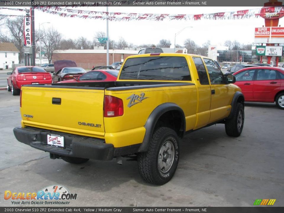 2003 Chevrolet S10 ZR2 Extended Cab 4x4 Yellow / Medium Gray Photo #24