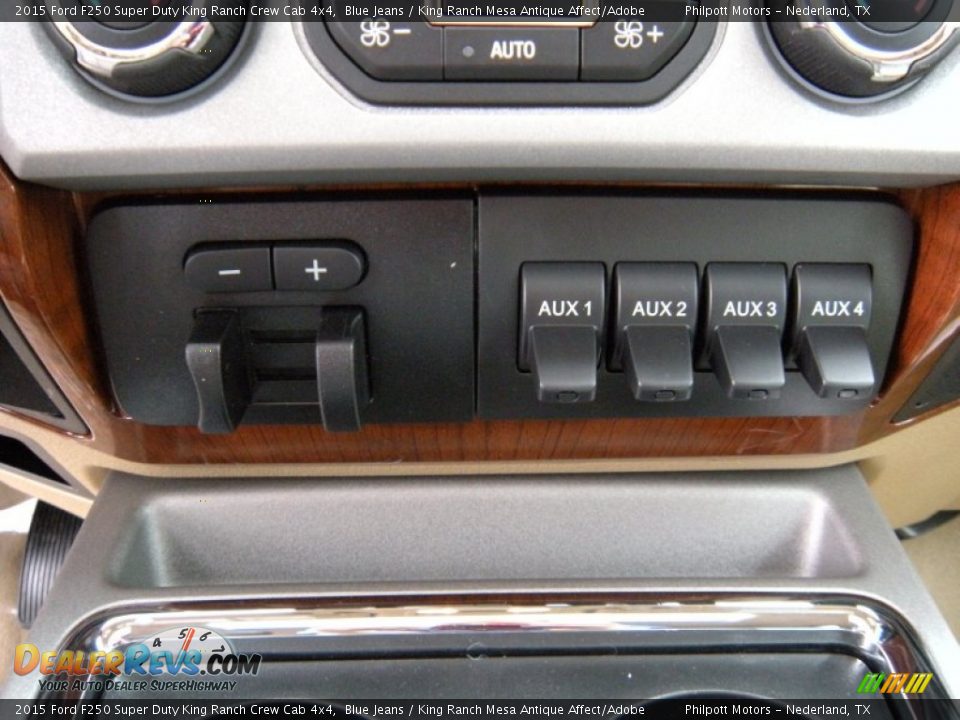 2015 Ford F250 Super Duty King Ranch Crew Cab 4x4 Blue Jeans / King Ranch Mesa Antique Affect/Adobe Photo #35