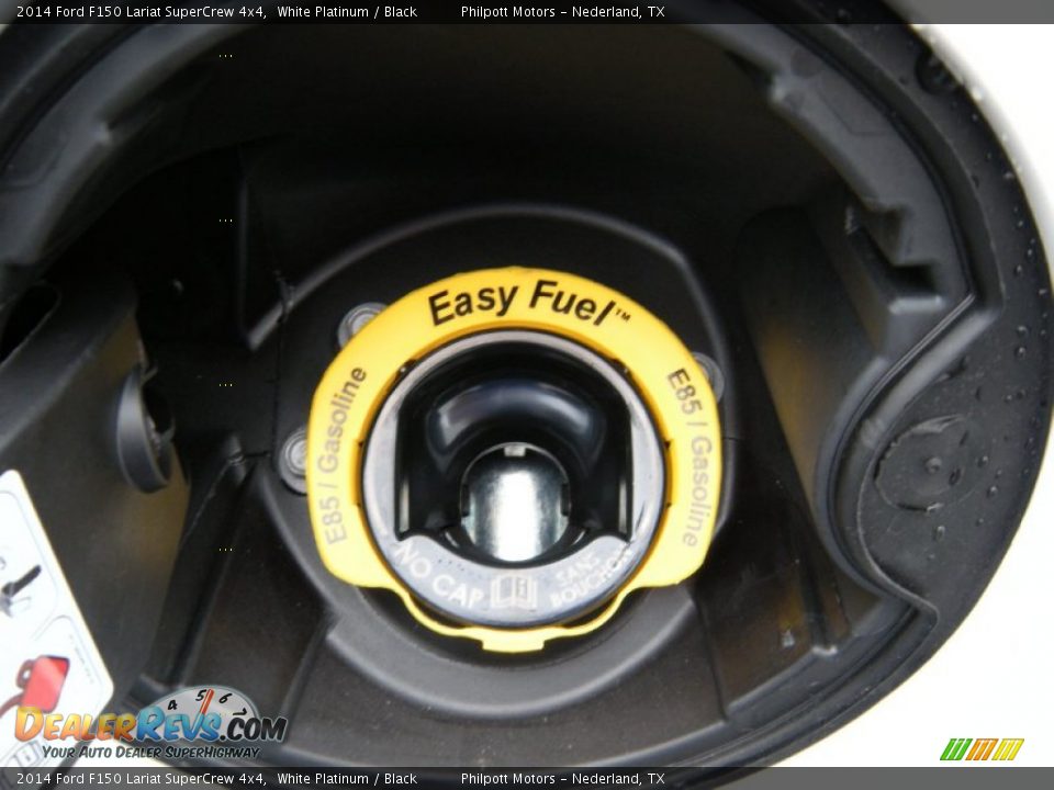 2014 Ford F150 Lariat SuperCrew 4x4 White Platinum / Black Photo #16