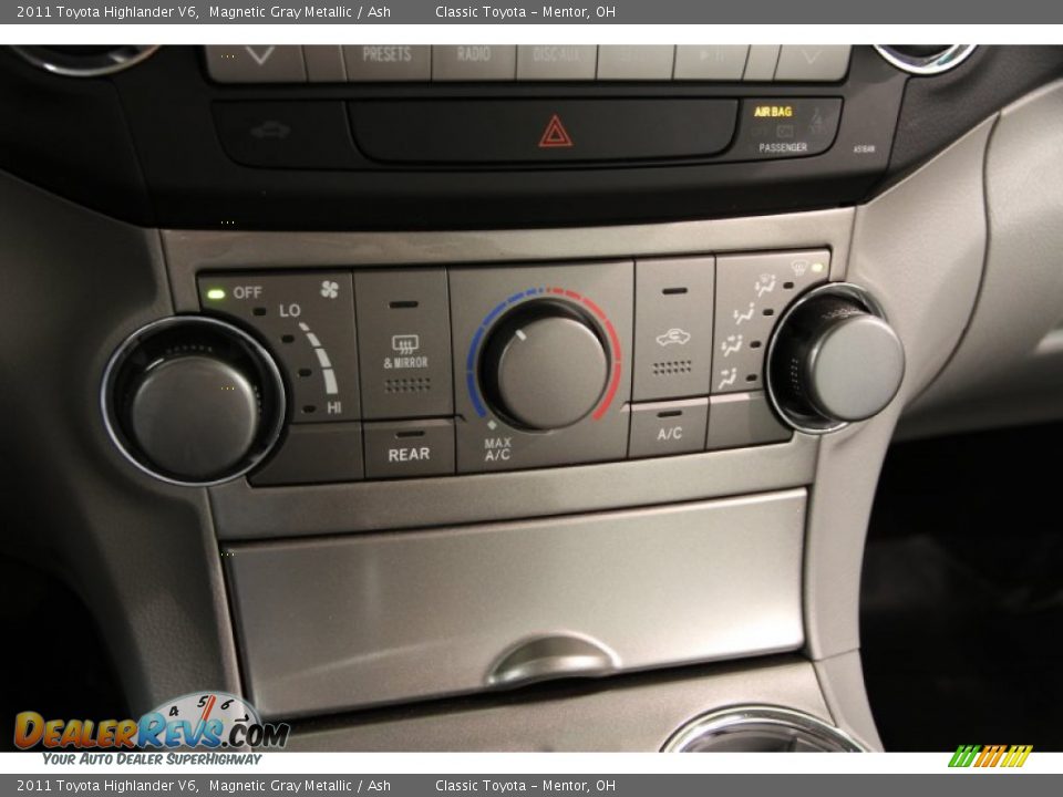 2011 Toyota Highlander V6 Magnetic Gray Metallic / Ash Photo #10