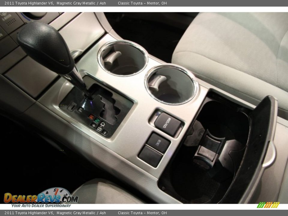2011 Toyota Highlander V6 Magnetic Gray Metallic / Ash Photo #13