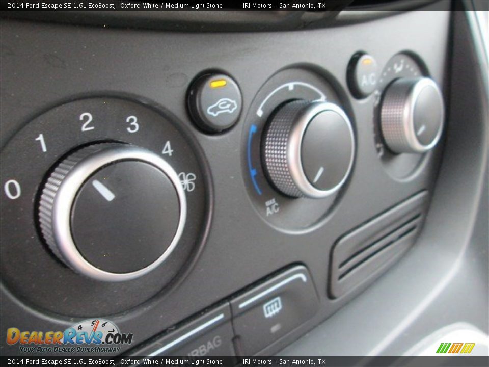 2014 Ford Escape SE 1.6L EcoBoost Oxford White / Medium Light Stone Photo #16
