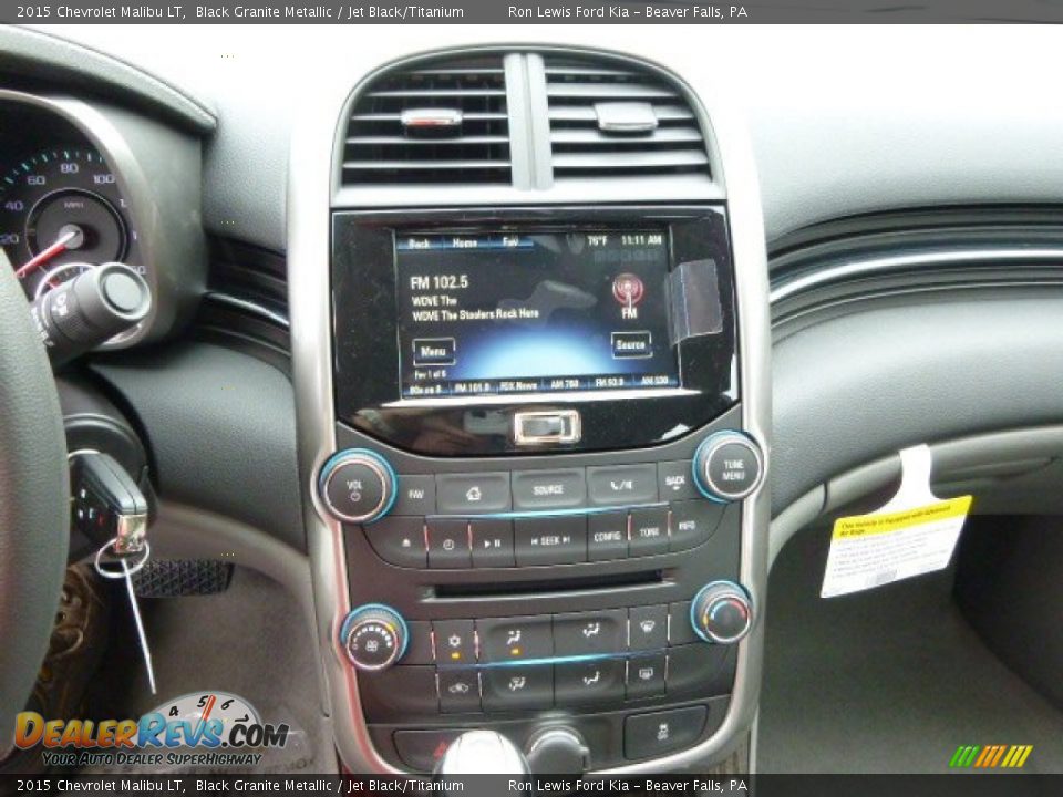 Controls of 2015 Chevrolet Malibu LT Photo #15