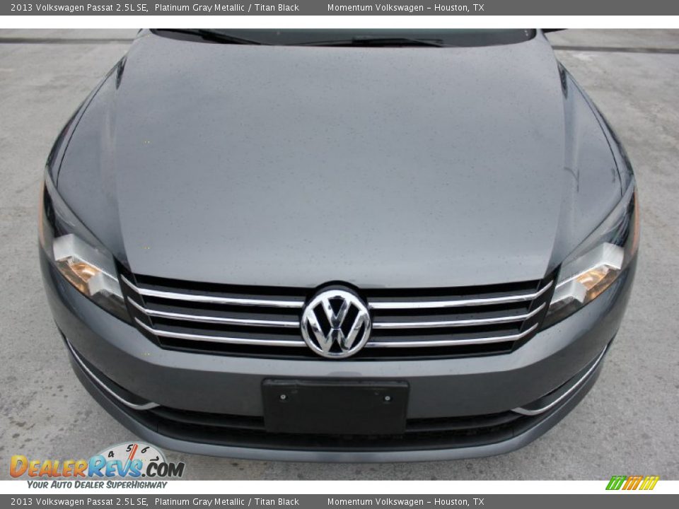 2013 Volkswagen Passat 2.5L SE Platinum Gray Metallic / Titan Black Photo #2