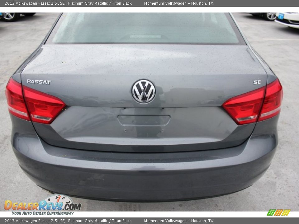 2013 Volkswagen Passat 2.5L SE Platinum Gray Metallic / Titan Black Photo #6