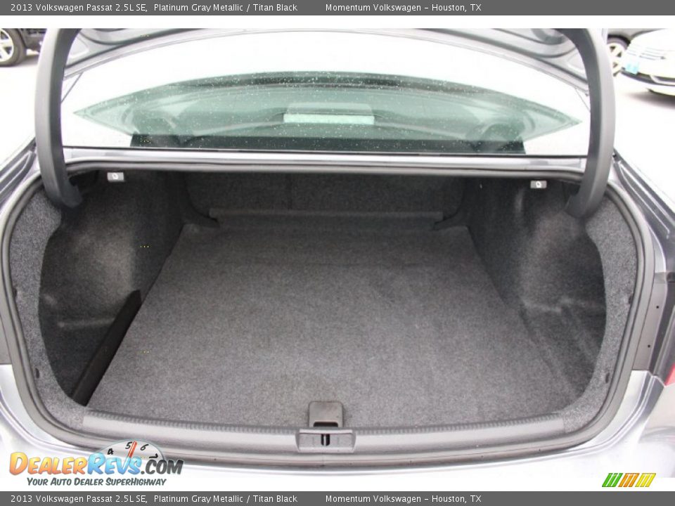 2013 Volkswagen Passat 2.5L SE Platinum Gray Metallic / Titan Black Photo #30