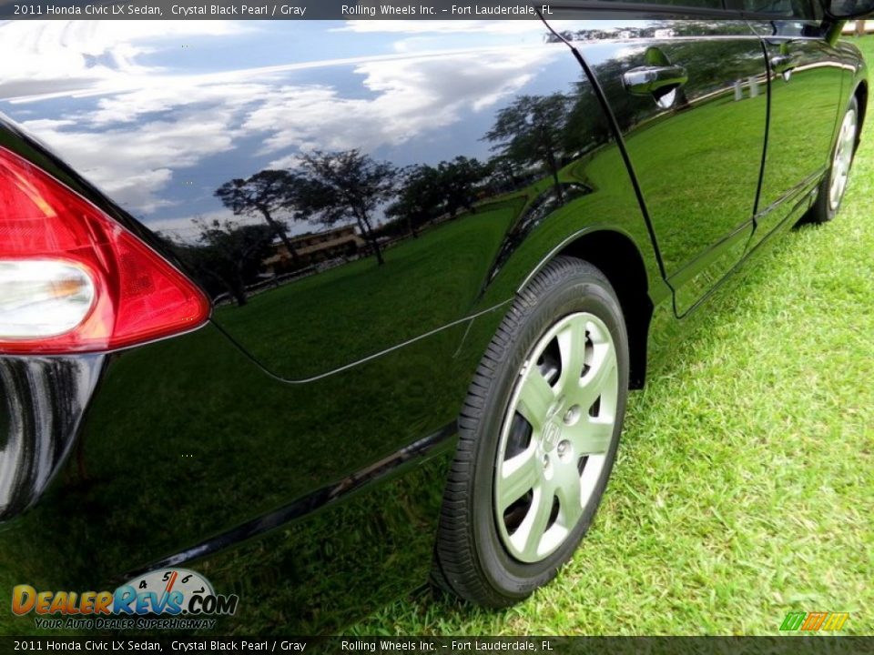 2011 Honda Civic LX Sedan Crystal Black Pearl / Gray Photo #28