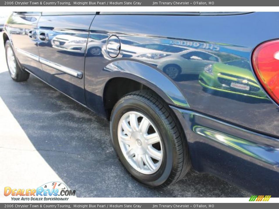 2006 Chrysler Town & Country Touring Midnight Blue Pearl / Medium Slate Gray Photo #4