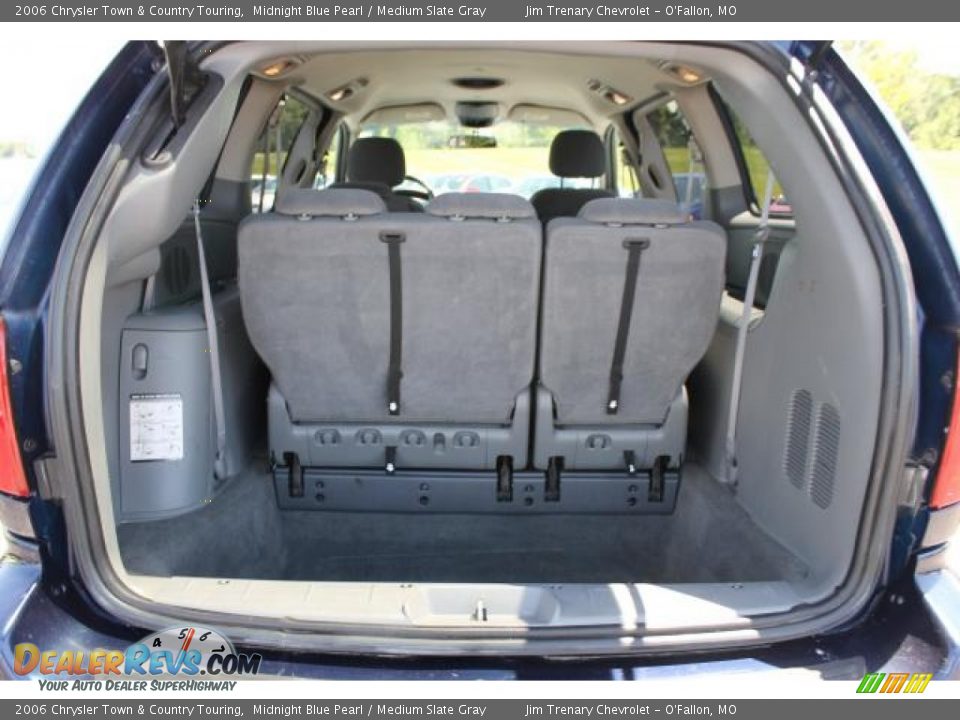 2006 Chrysler Town & Country Touring Midnight Blue Pearl / Medium Slate Gray Photo #5