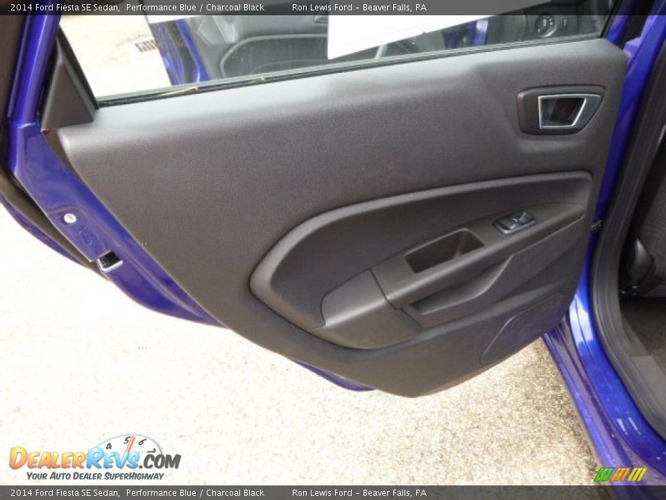 2014 Ford Fiesta SE Sedan Performance Blue / Charcoal Black Photo #13