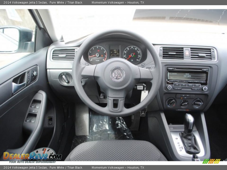 2014 Volkswagen Jetta S Sedan Pure White / Titan Black Photo #16