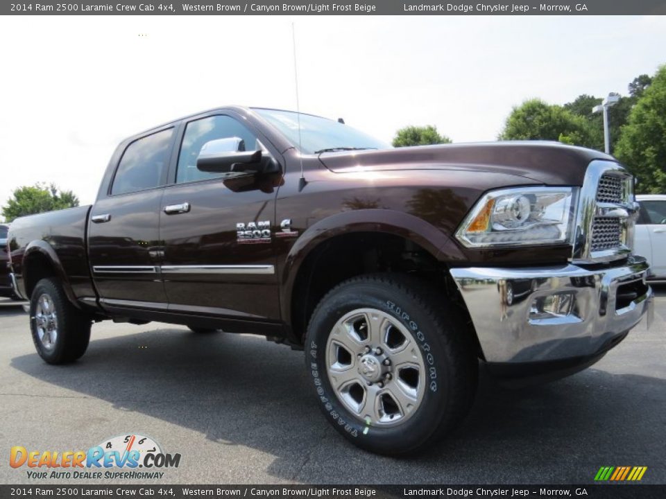 Front 3/4 View of 2014 Ram 2500 Laramie Crew Cab 4x4 Photo #4