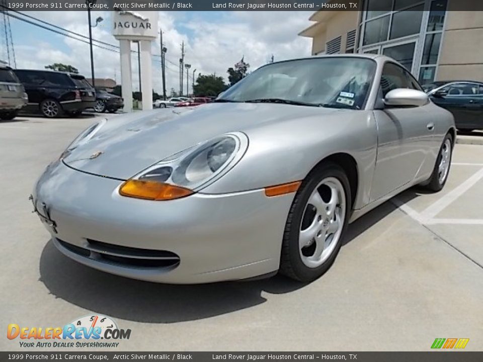 Front 3/4 View of 1999 Porsche 911 Carrera Coupe Photo #10