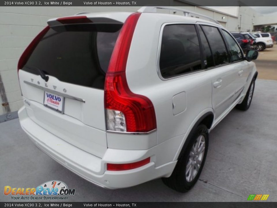 2014 Volvo XC90 3.2 Ice White / Beige Photo #5