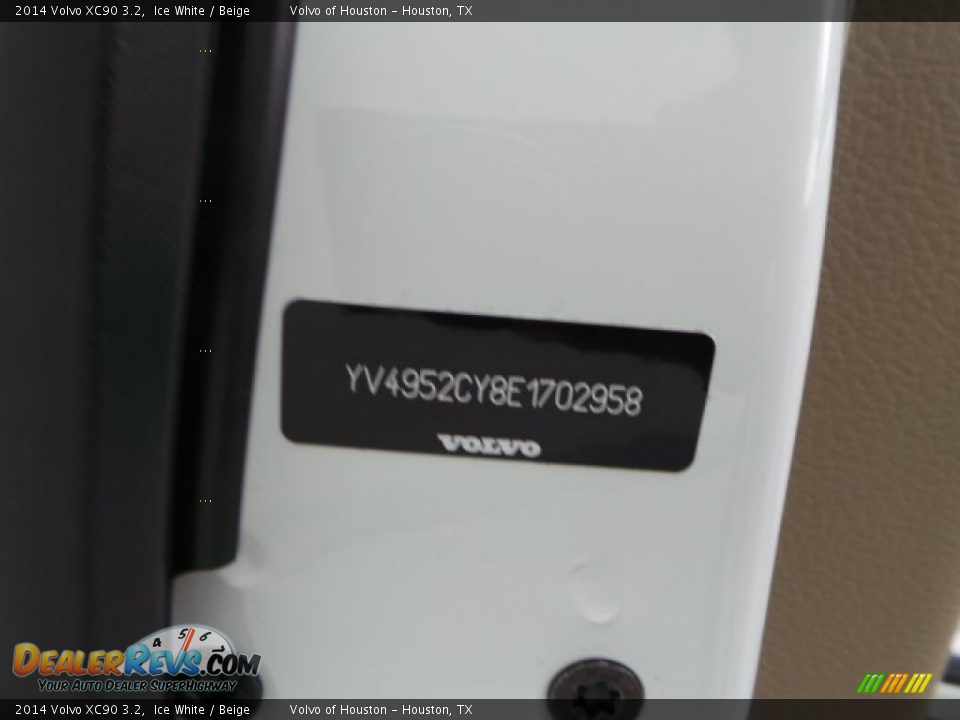 2014 Volvo XC90 3.2 Ice White / Beige Photo #27