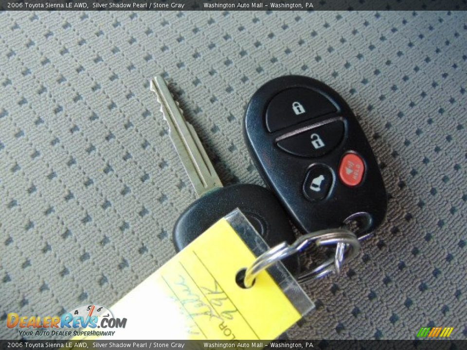 Keys of 2006 Toyota Sienna LE AWD Photo #17