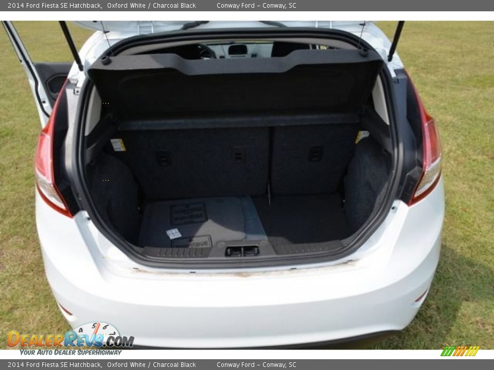 2014 Ford Fiesta SE Hatchback Oxford White / Charcoal Black Photo #13