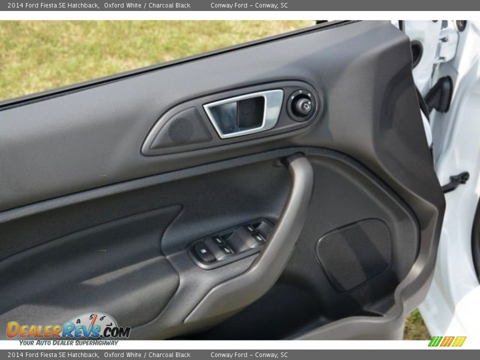 2014 Ford Fiesta SE Hatchback Oxford White / Charcoal Black Photo #19
