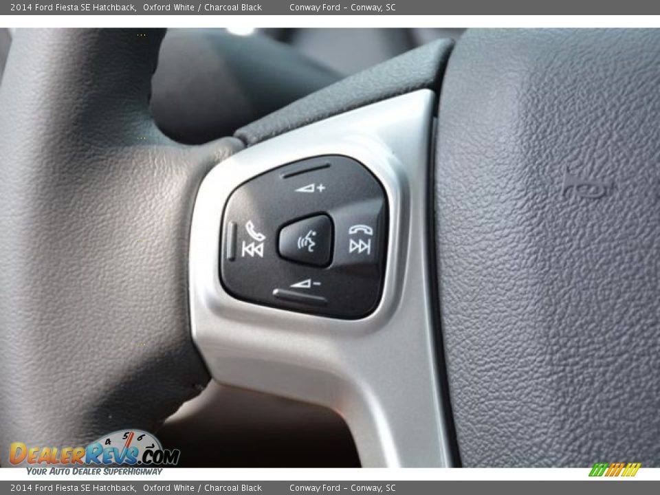 2014 Ford Fiesta SE Hatchback Oxford White / Charcoal Black Photo #22