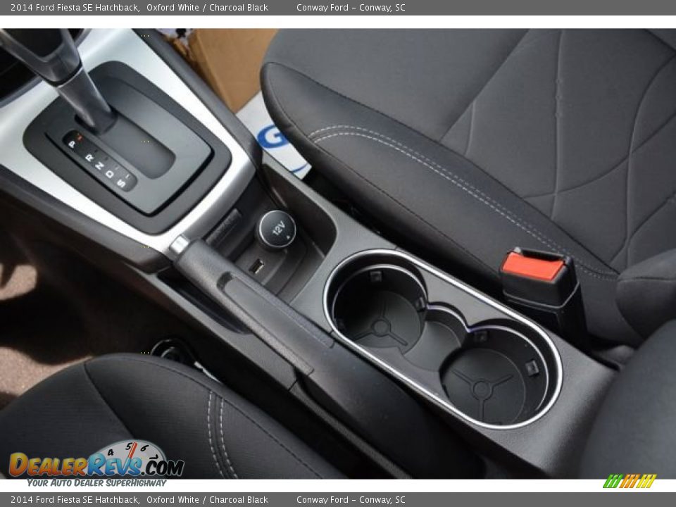 2014 Ford Fiesta SE Hatchback Oxford White / Charcoal Black Photo #28