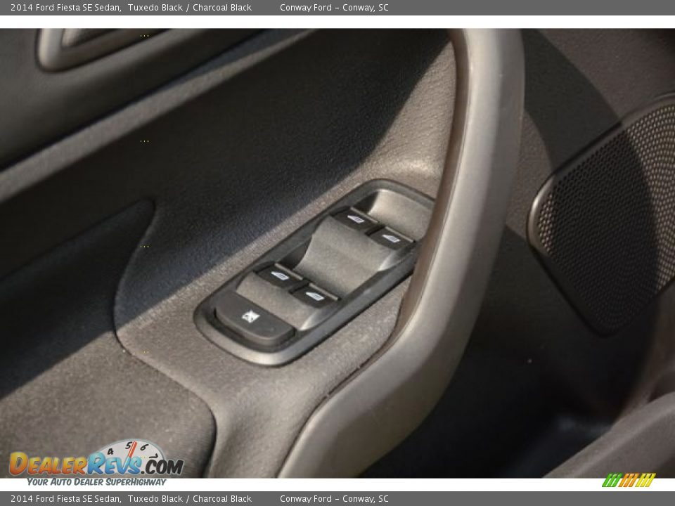 2014 Ford Fiesta SE Sedan Tuxedo Black / Charcoal Black Photo #18