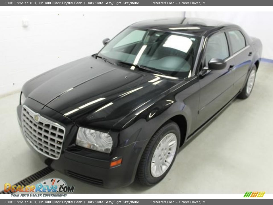 2006 Chrysler 300 Brilliant Black Crystal Pearl / Dark Slate Gray/Light Graystone Photo #1