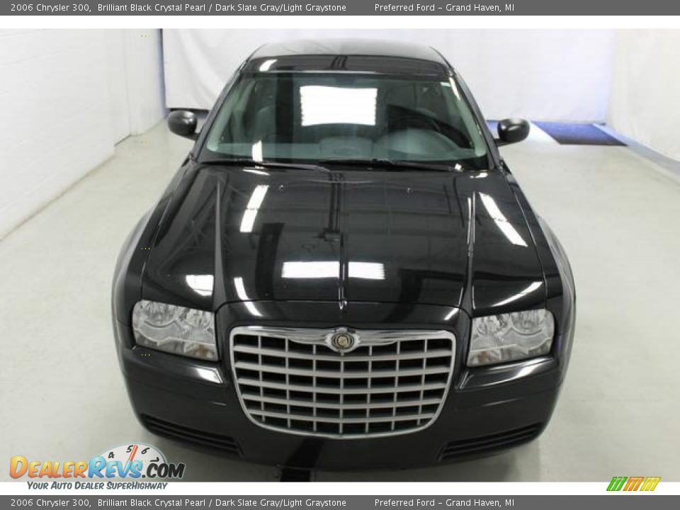 2006 Chrysler 300 Brilliant Black Crystal Pearl / Dark Slate Gray/Light Graystone Photo #3