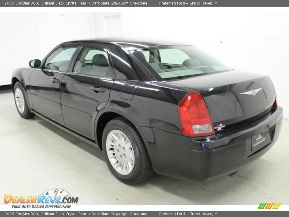 2006 Chrysler 300 Brilliant Black Crystal Pearl / Dark Slate Gray/Light Graystone Photo #13