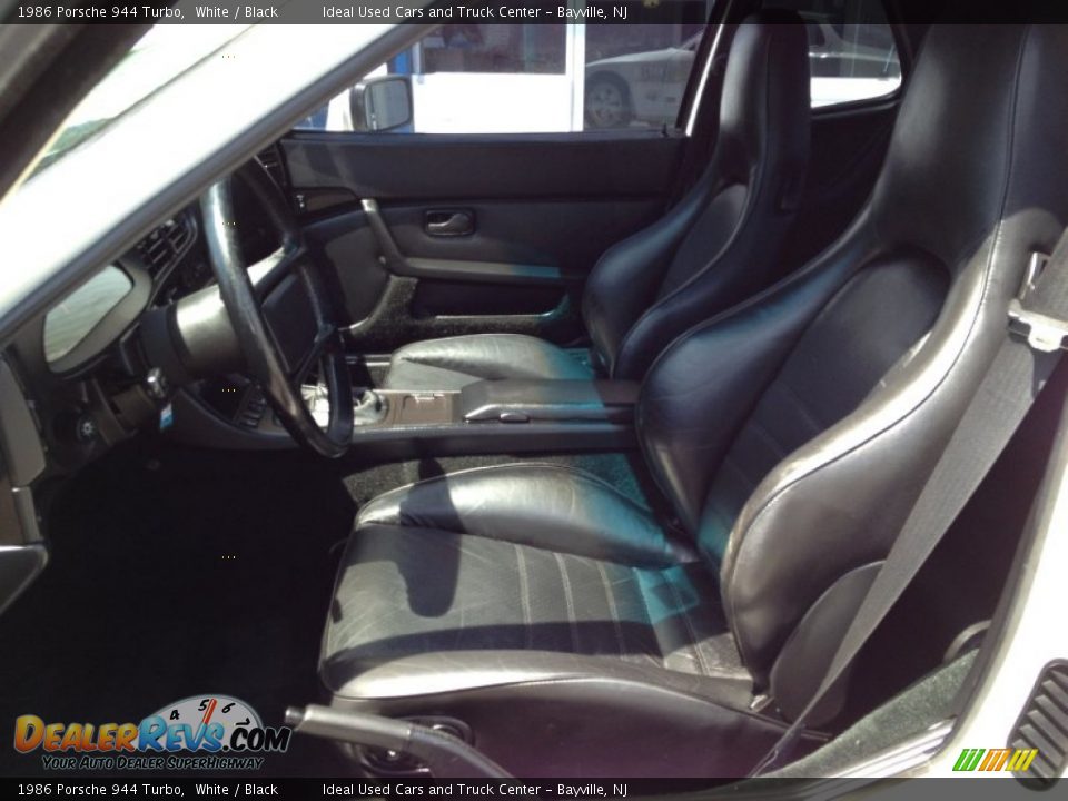 1986 Porsche 944 Turbo White / Black Photo #23