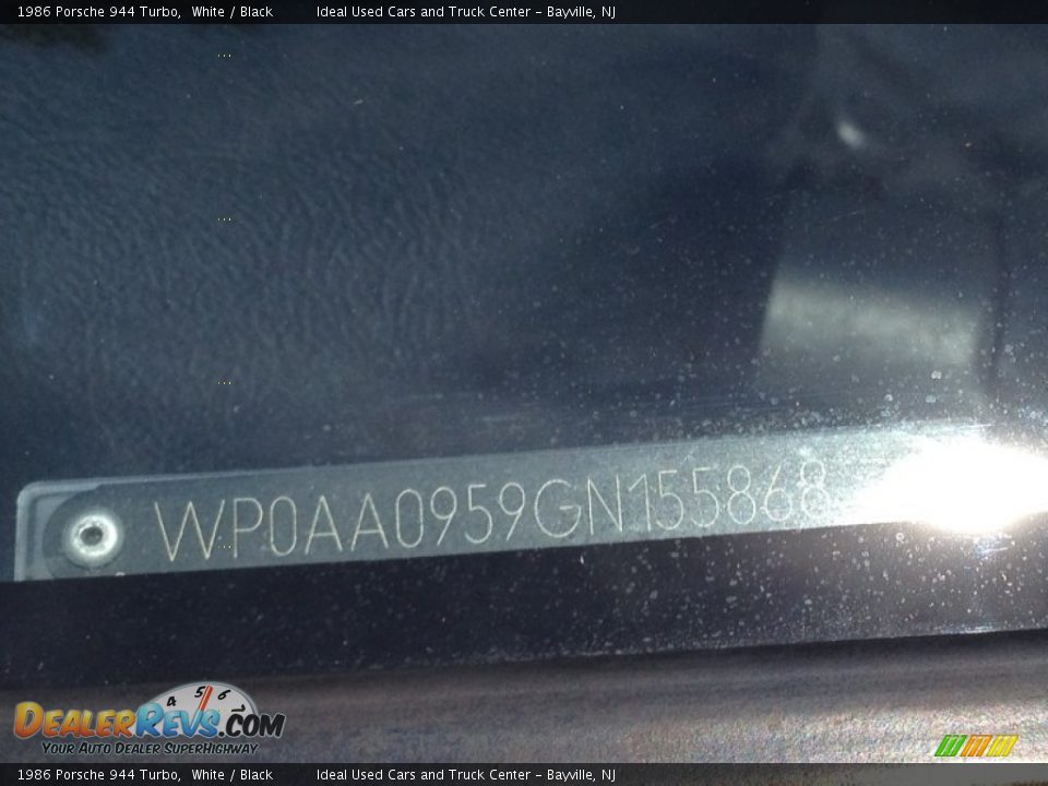 1986 Porsche 944 Turbo White / Black Photo #25