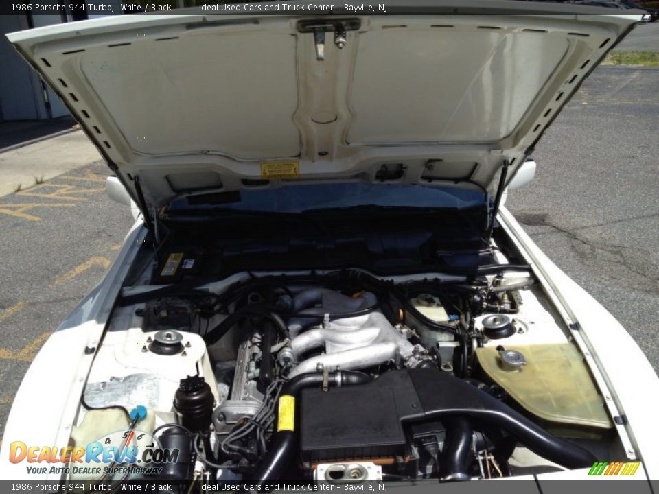 1986 Porsche 944 Turbo White / Black Photo #31